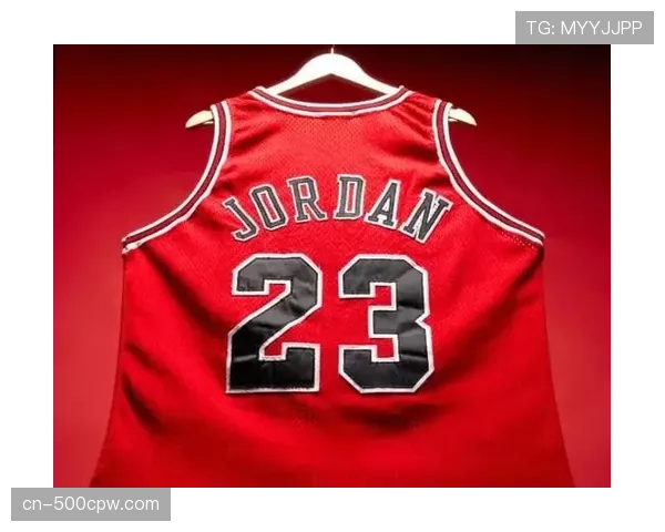 联盟商品海外销售收入中，数字藏品占比超越传统实体球衣